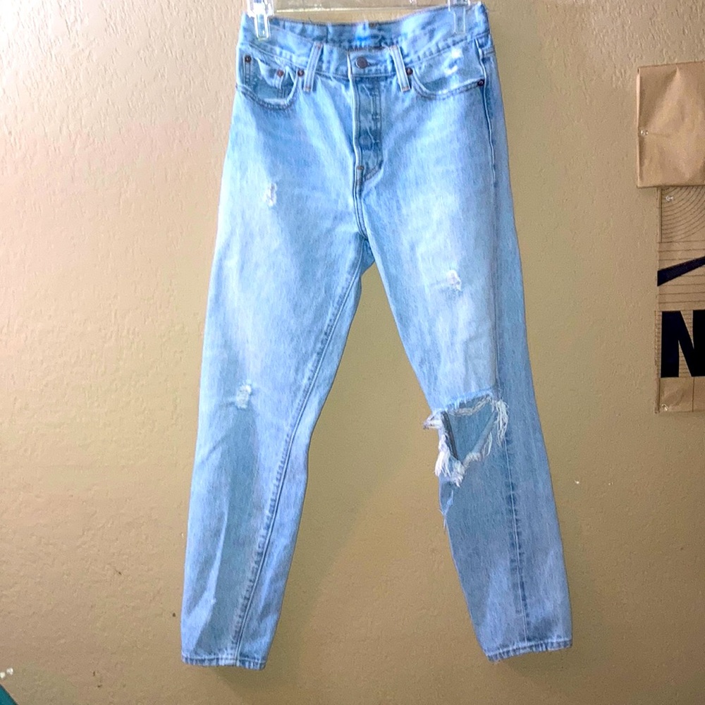 White washed Mom Jeans